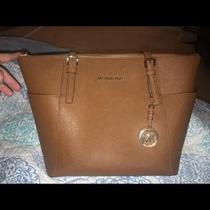 Michael Kors Voyager Medium Leather Tote